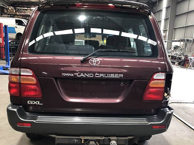 Toyota Land Cruiser GXL Wrecking