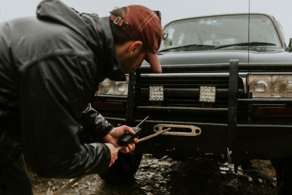 Toyota wreckers Vic inspecting used Toyota parts for resale and recycling